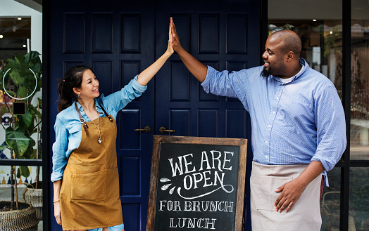 6 Things to Consider When Building a Restaurant Business Plan